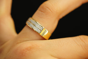 14k Two Crystal Lines Band Ring