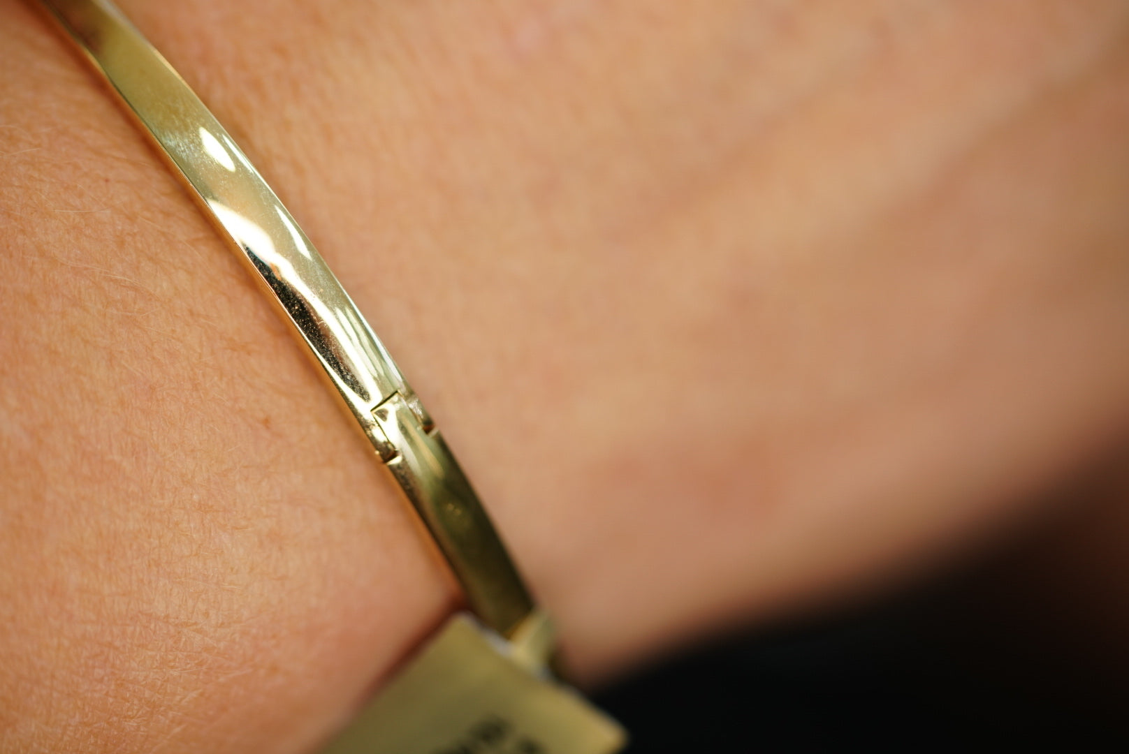 14k Gold Leaves Bangle Bracelet