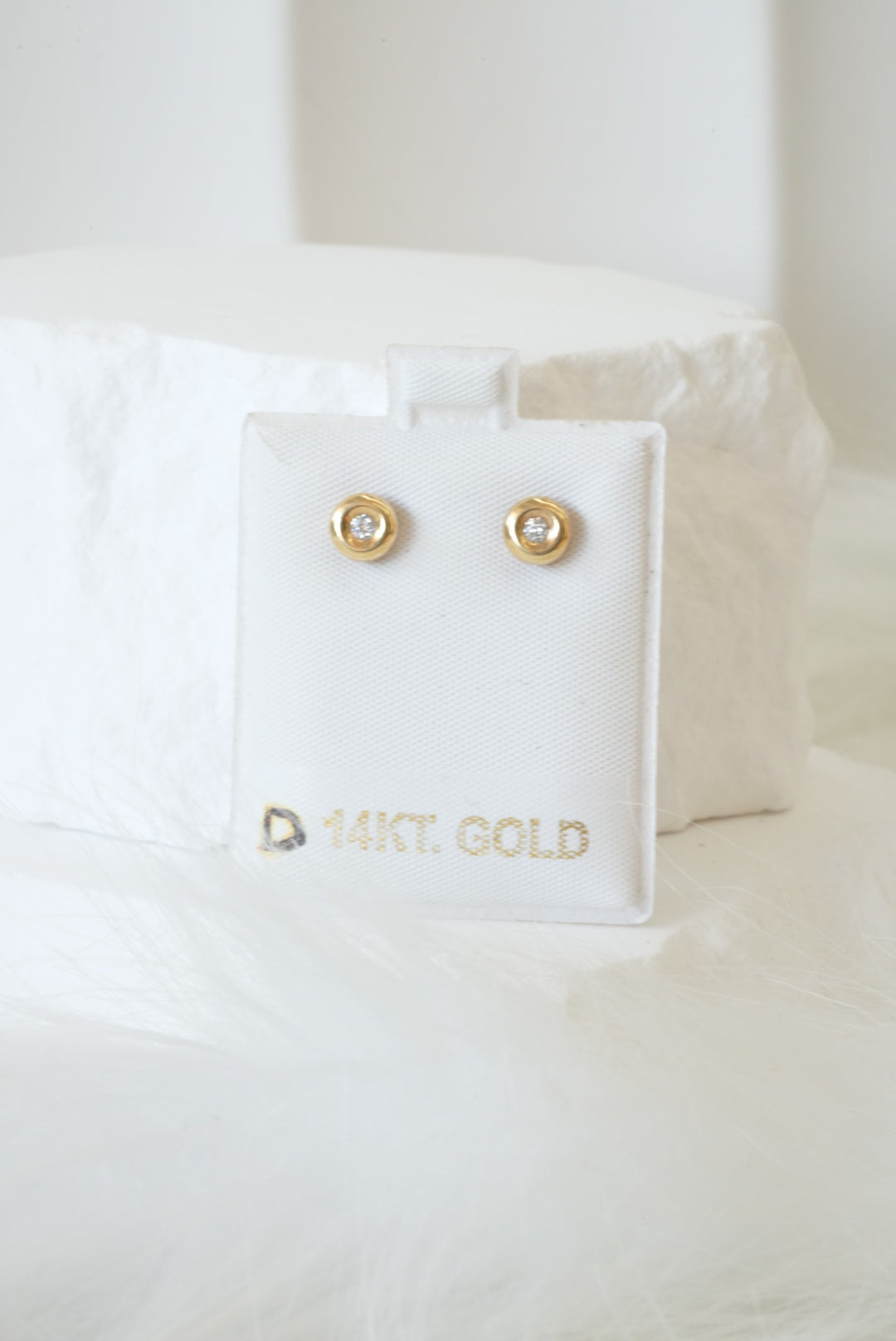 14k Earrings - Diamond Beauty