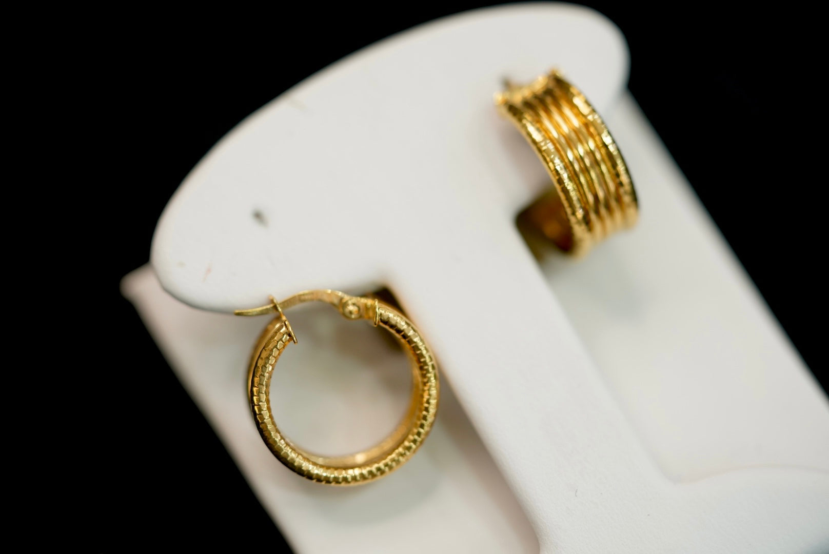 14k Wheel Hoop Earring