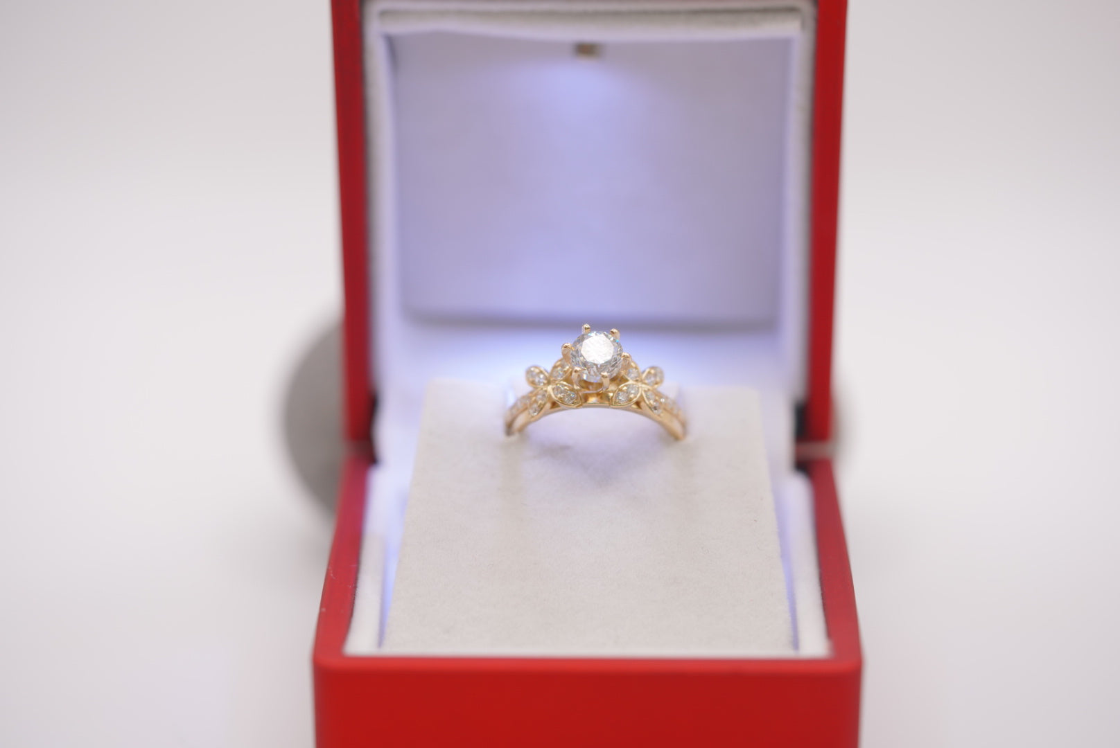 10k Engagement Rings - Duo Love