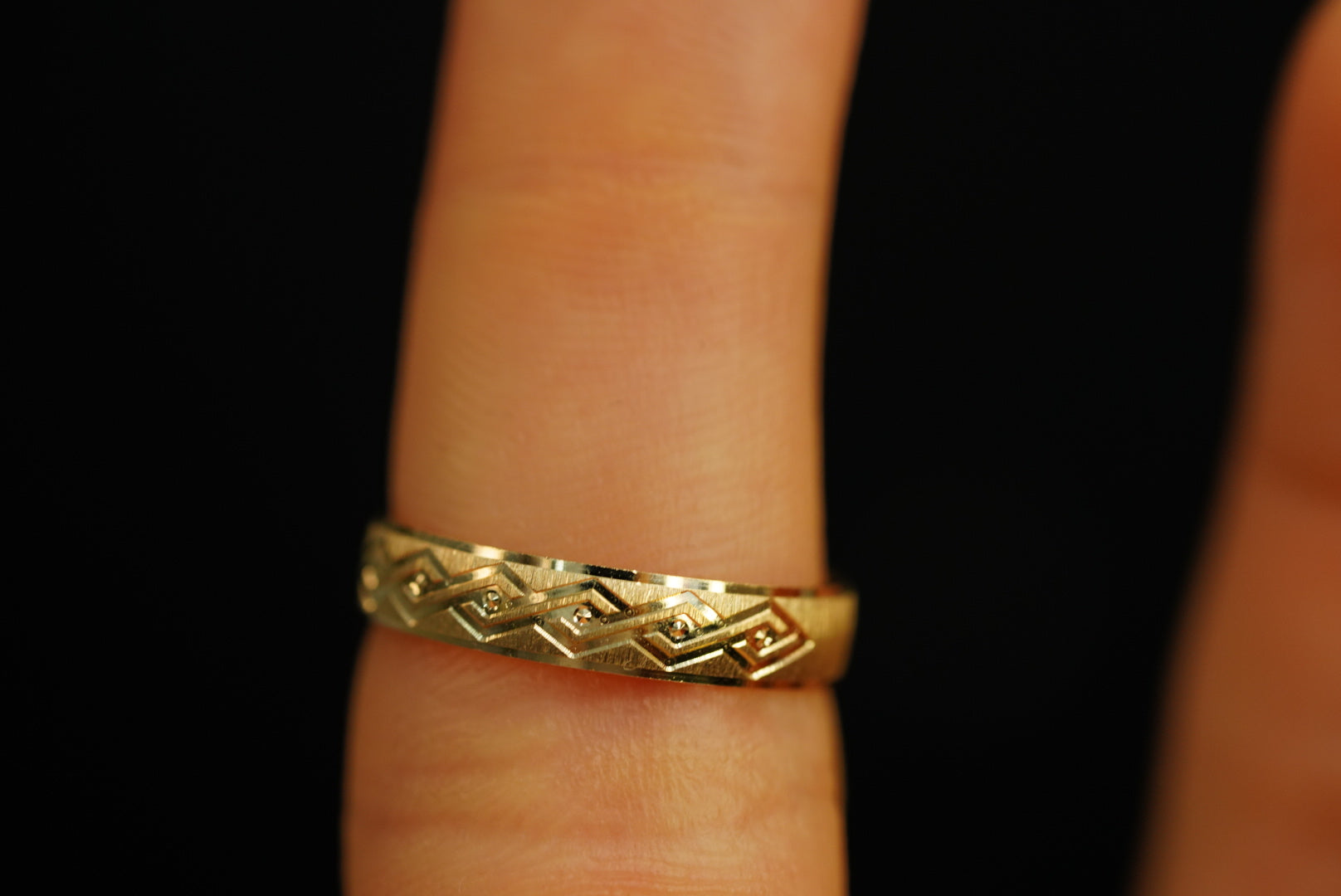 14k Abstract Band Ring