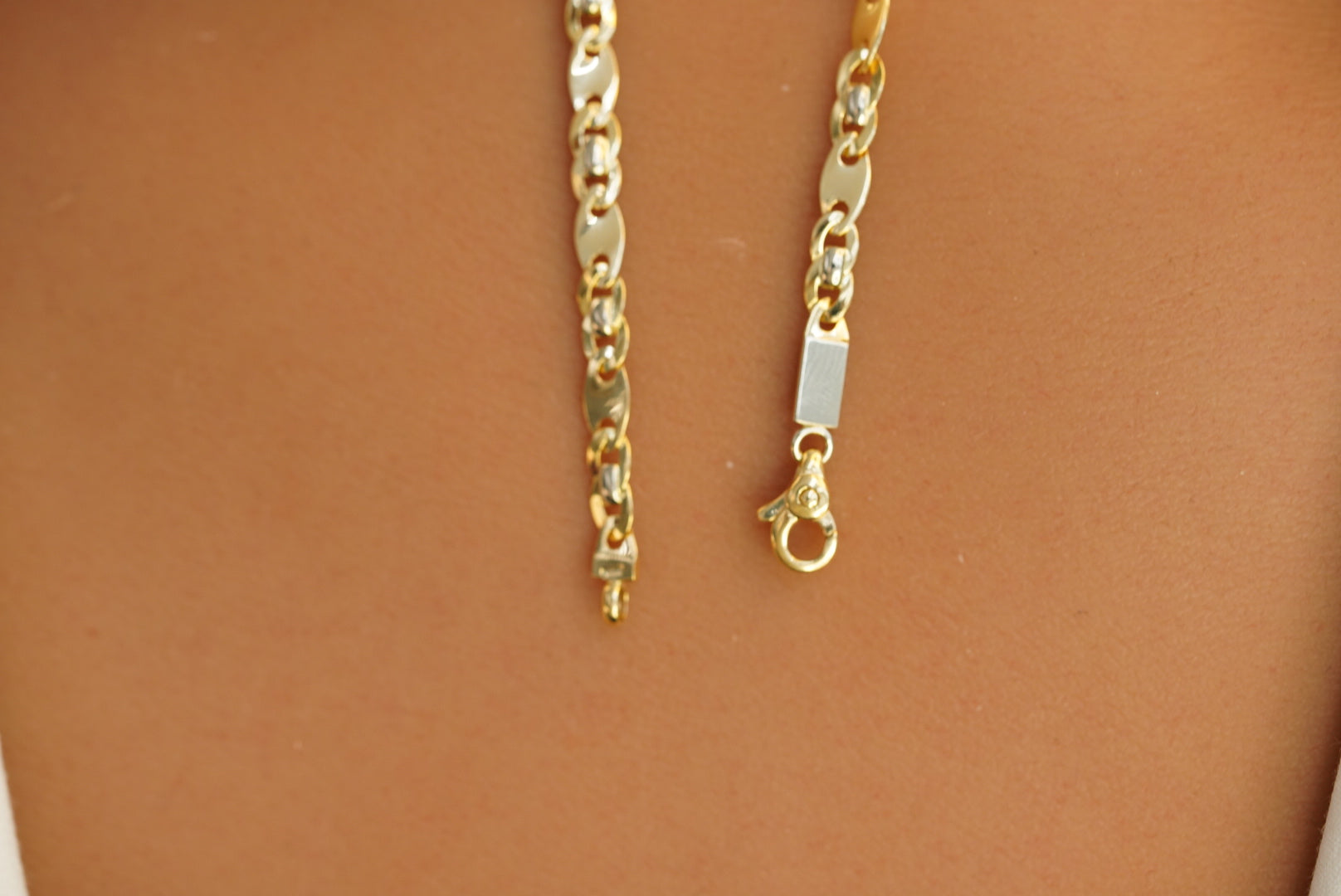 18k  Original Link with Abstract Design Chain