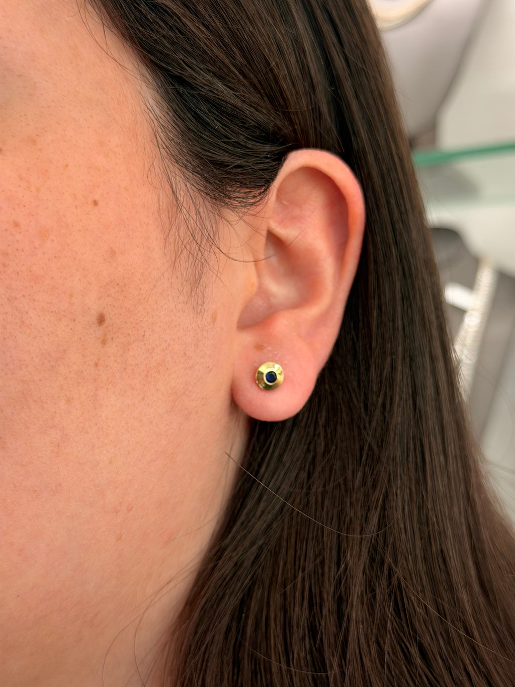 10k Earrings - Deep Dot