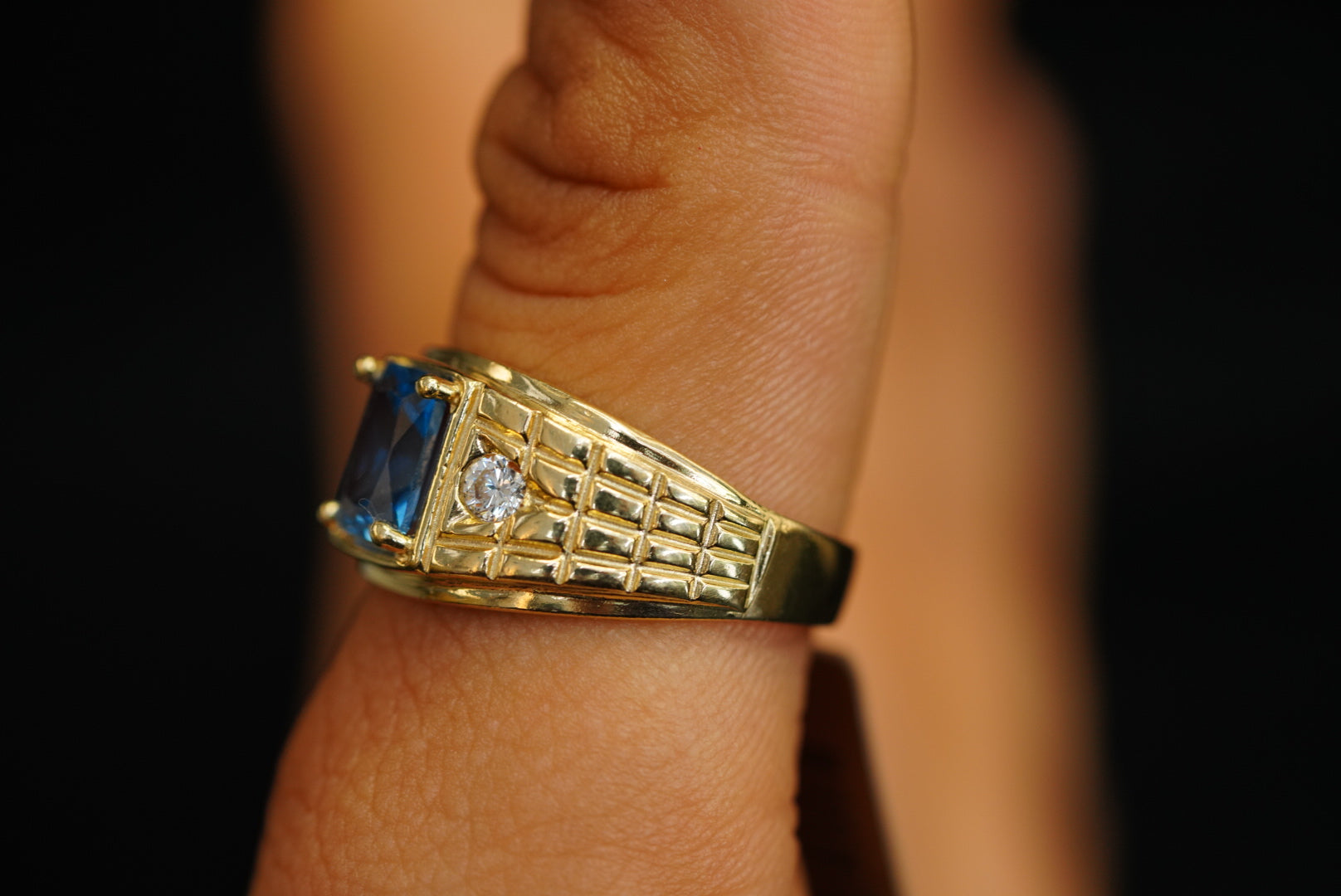 14k Blue Crystal Ring New