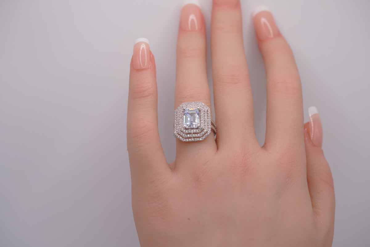 14k Engagement Ring - The Queen