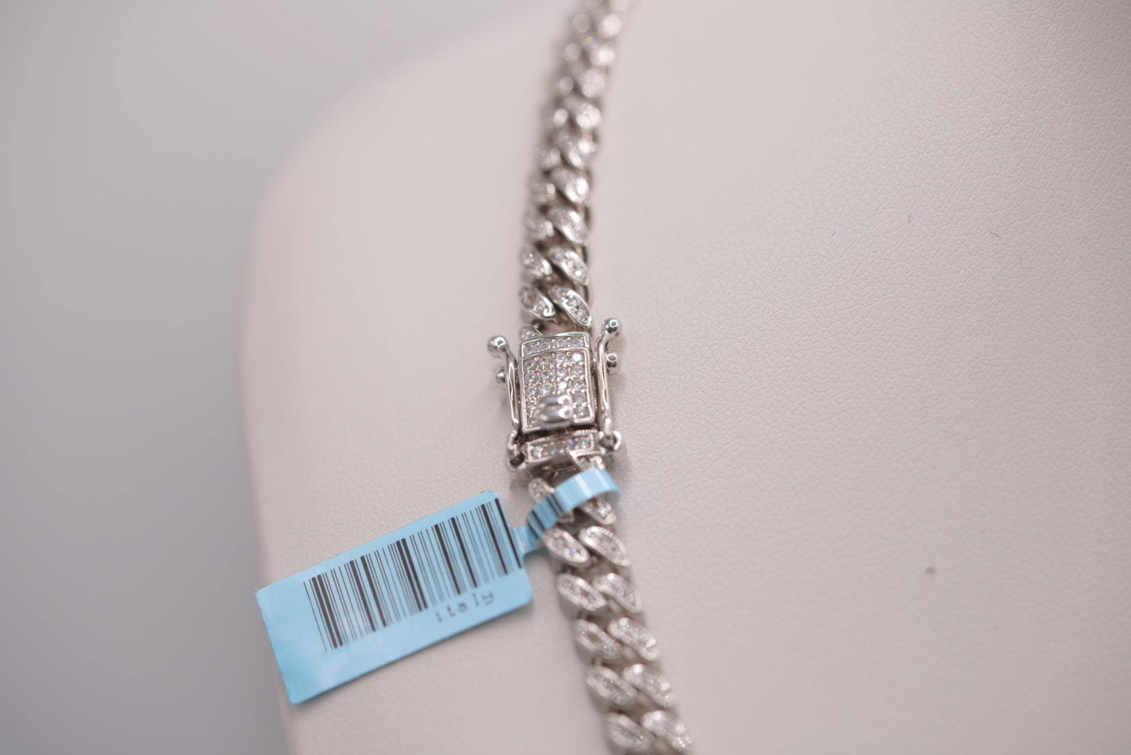Silver Cuban Link Chain - Trendy Woman