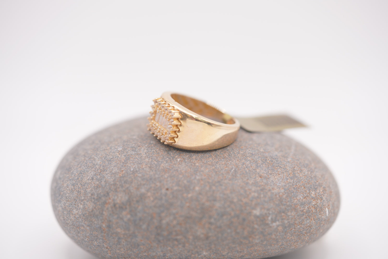 14k Women’s Ring - Classy Lady