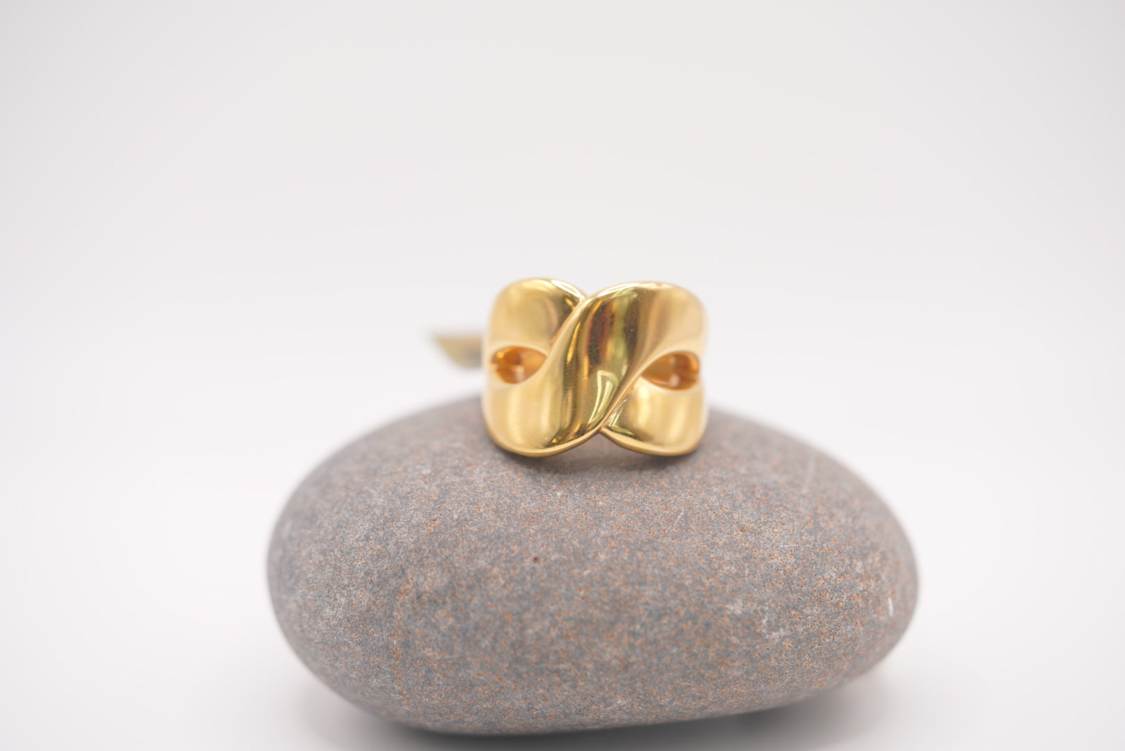 14k Women’s Ring - Bold Gold