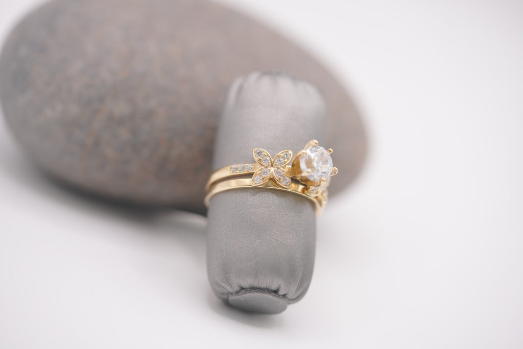 10k Engagement Rings - Duo Love