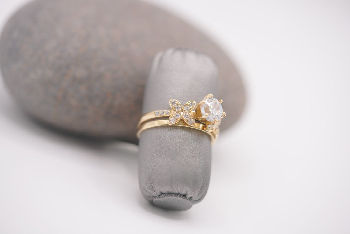 10k Engagement Rings - Duo Love