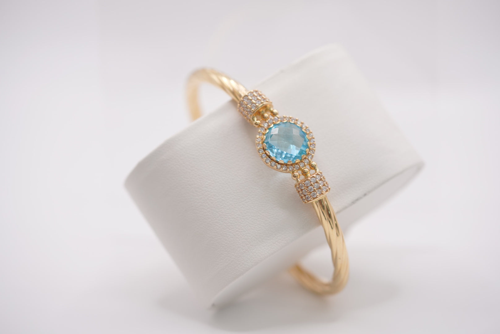 14k Women’s Bracelet - Blue Shine