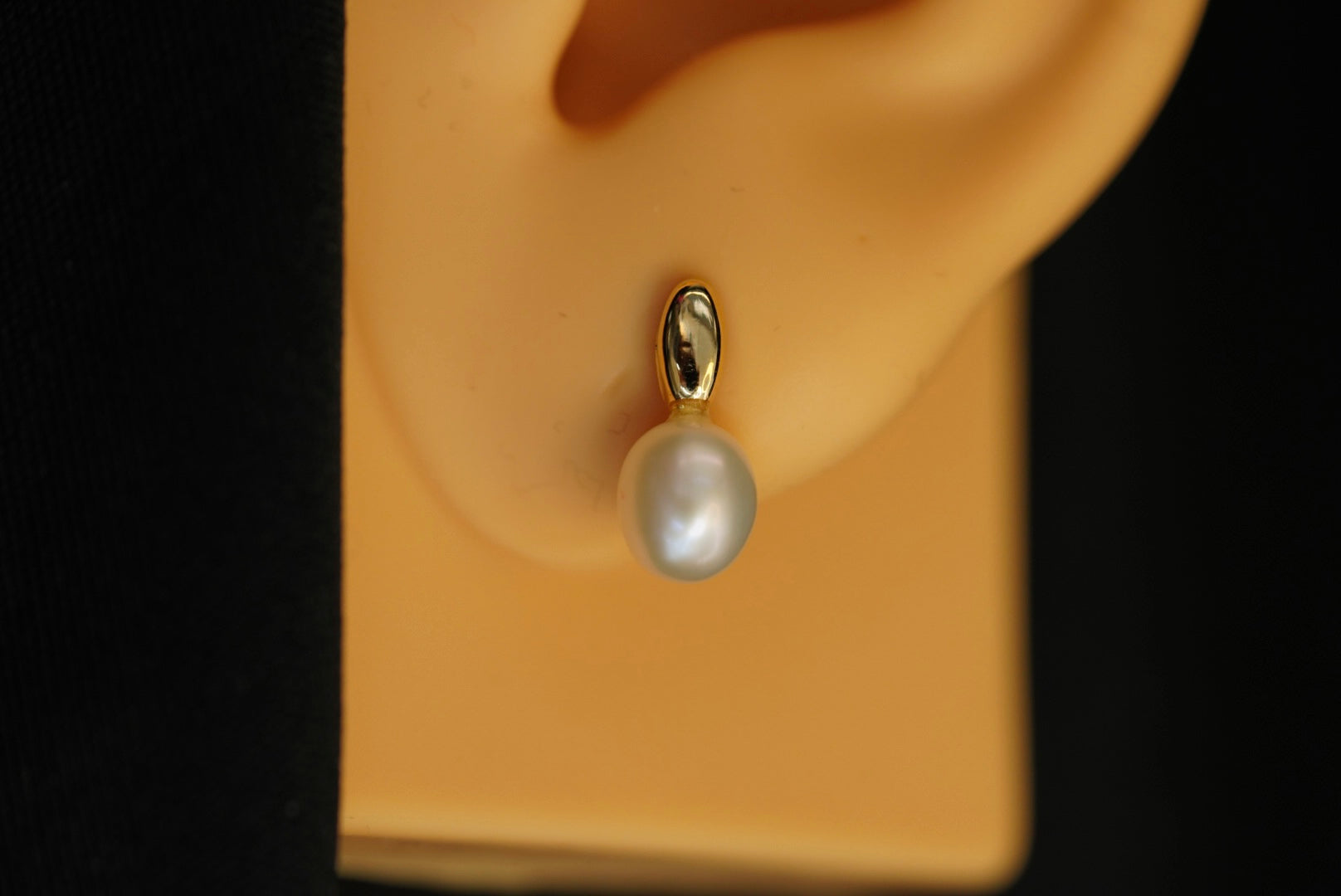 14k Pearl Stud Earrings