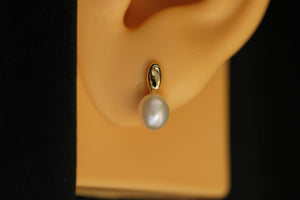 14k Pearl Stud Earrings