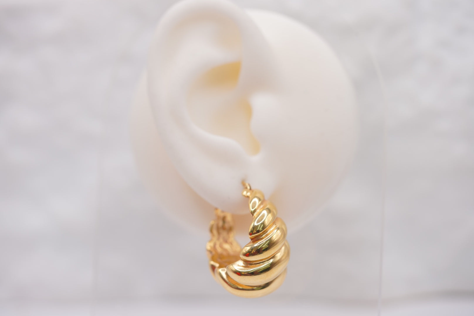 14k Hoop Earrings - Chic Orbit