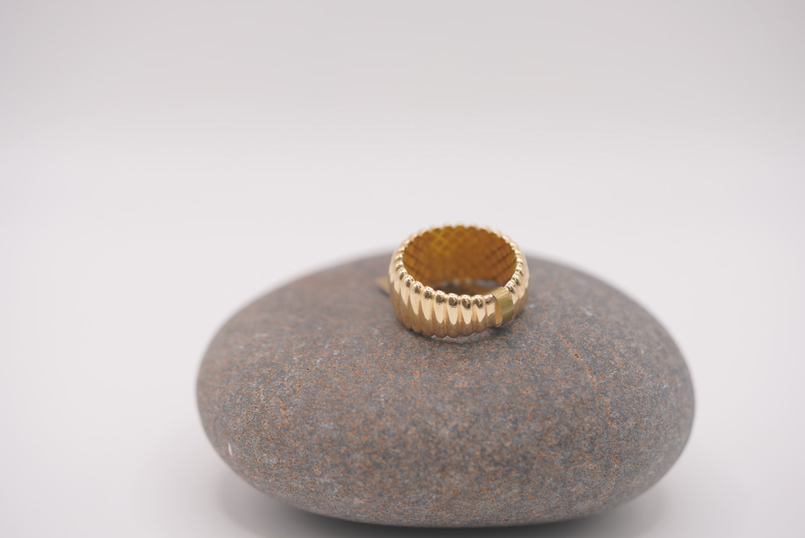 14k Women’s Ring - Pure Elegance