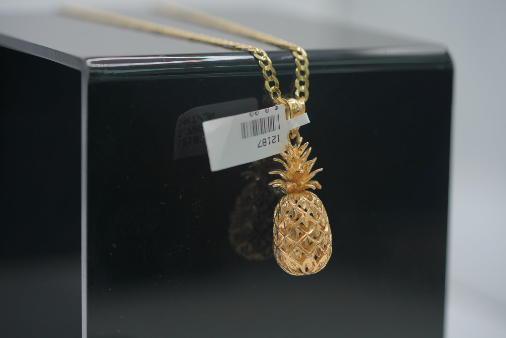 14k Pendant - Pineapple World