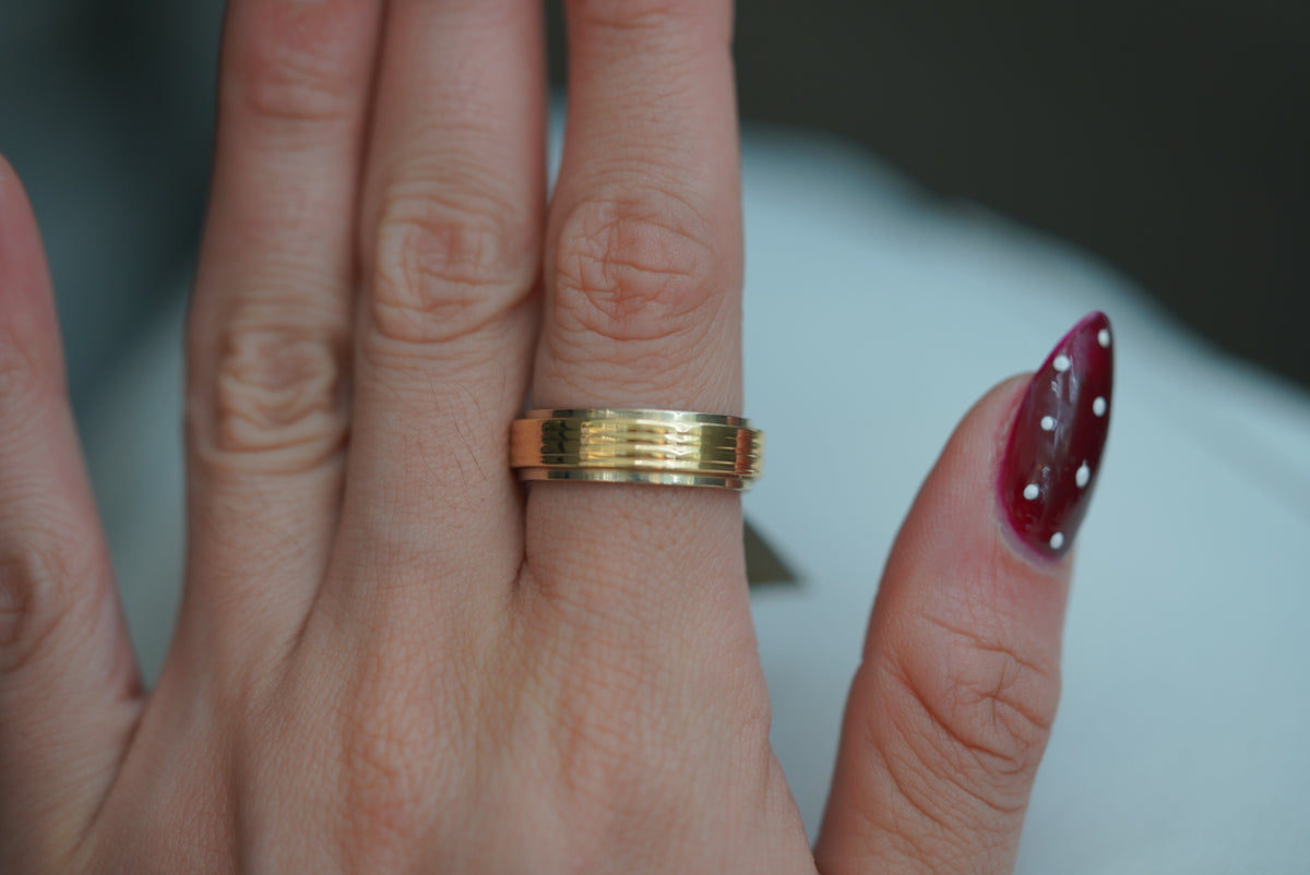 14k Alliance Ring - Sleek Design