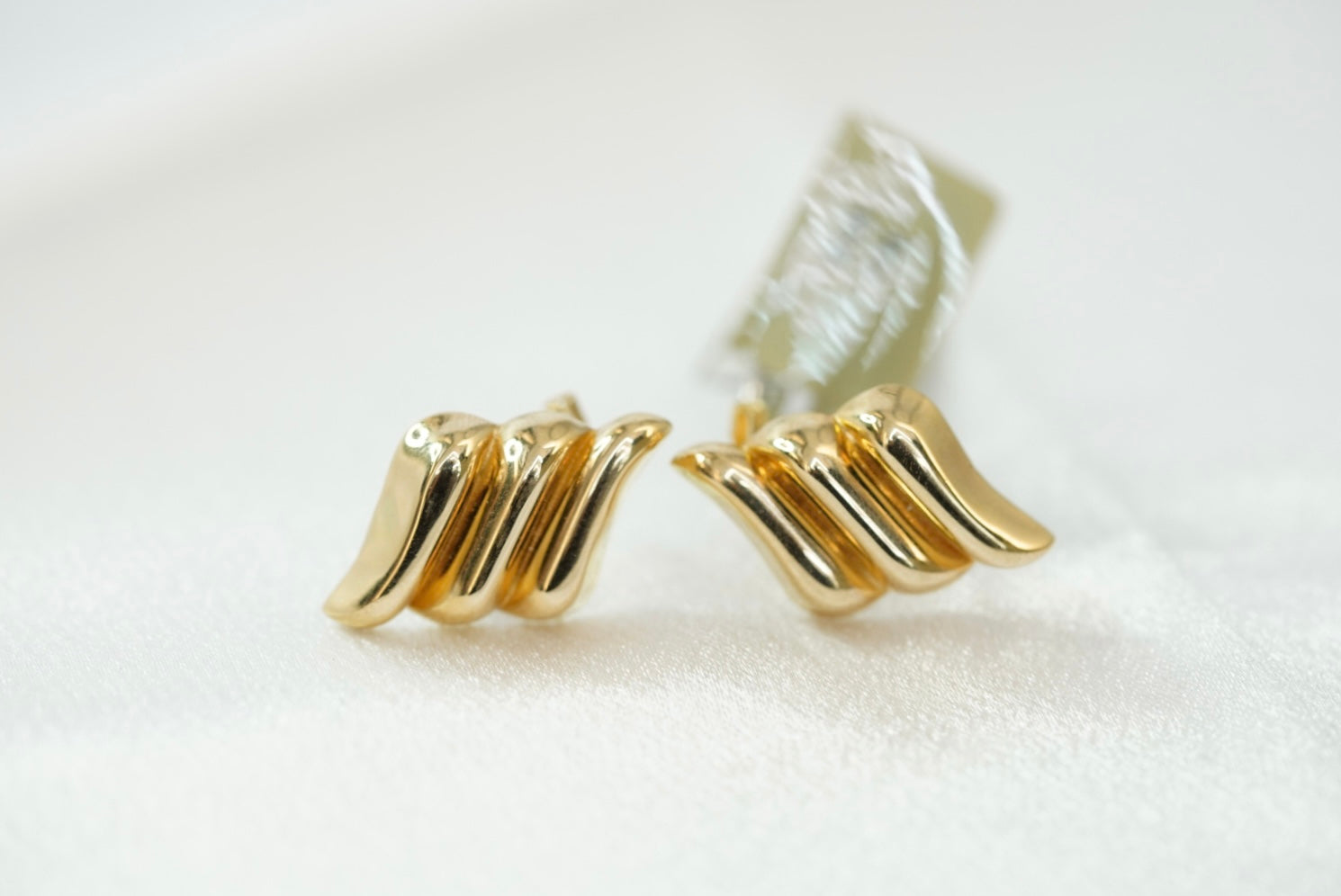 14k Three Waves Clip Earrings