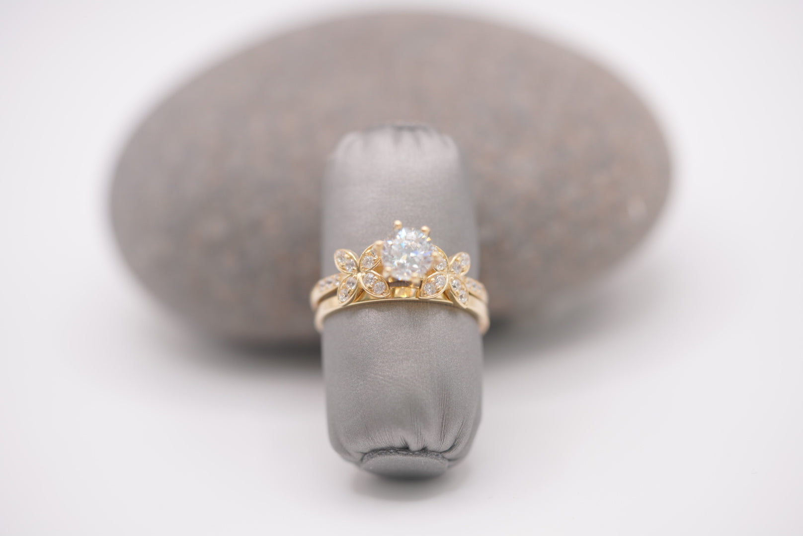 10k Engagement Rings - Duo Love