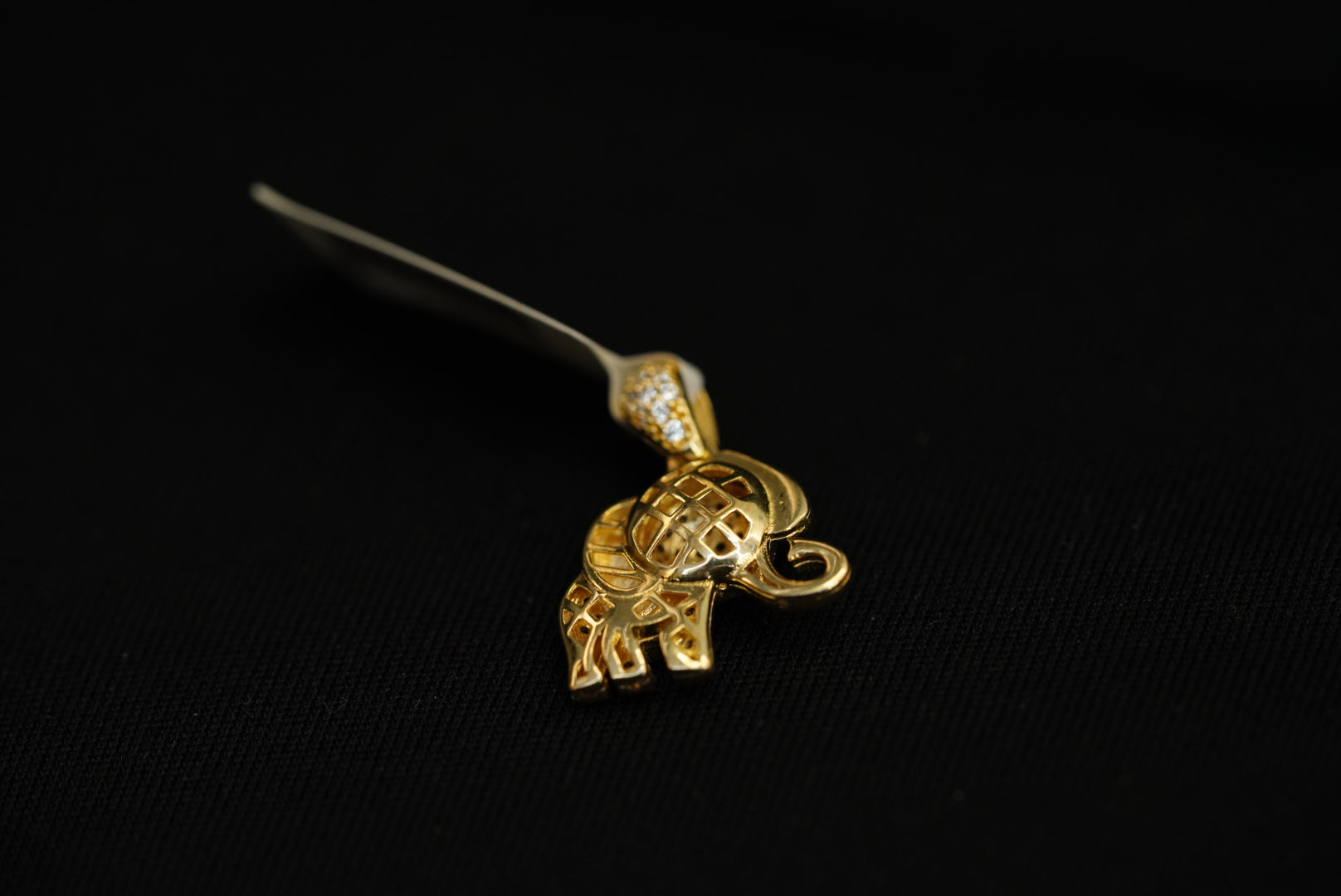 10k Crystal Elephant Pendant New