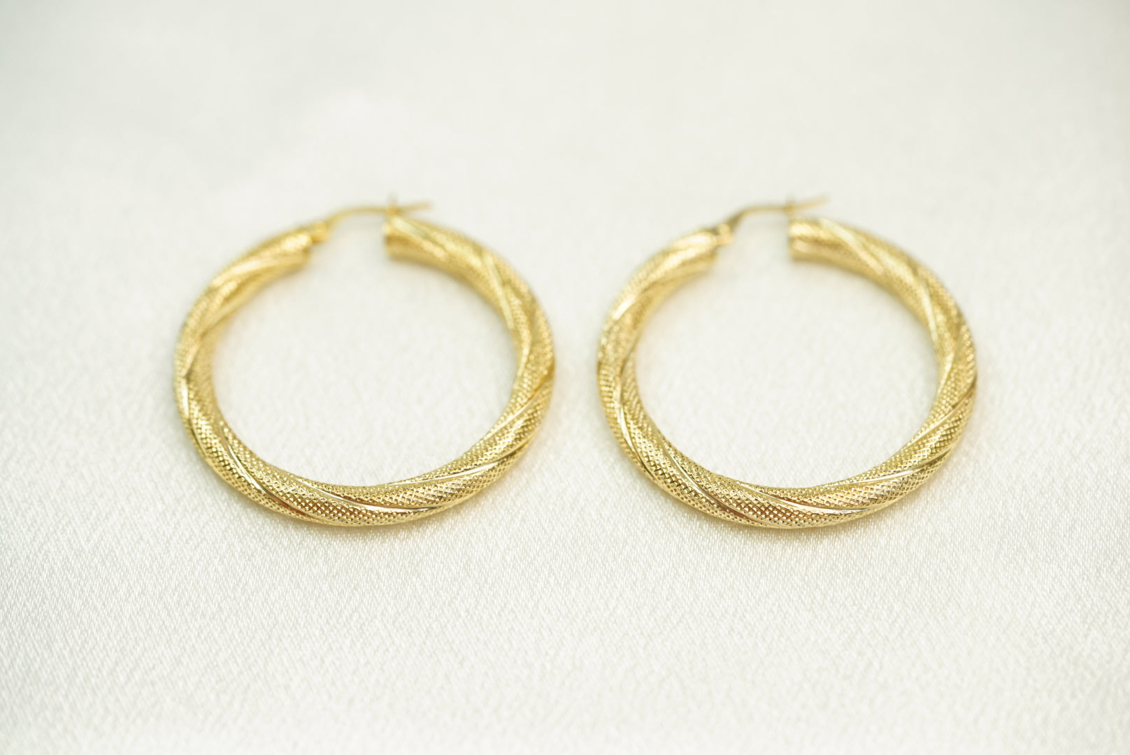 14k Hoop Earring