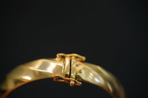 14k Plane with Diagonal Lines Bangle Bracelet