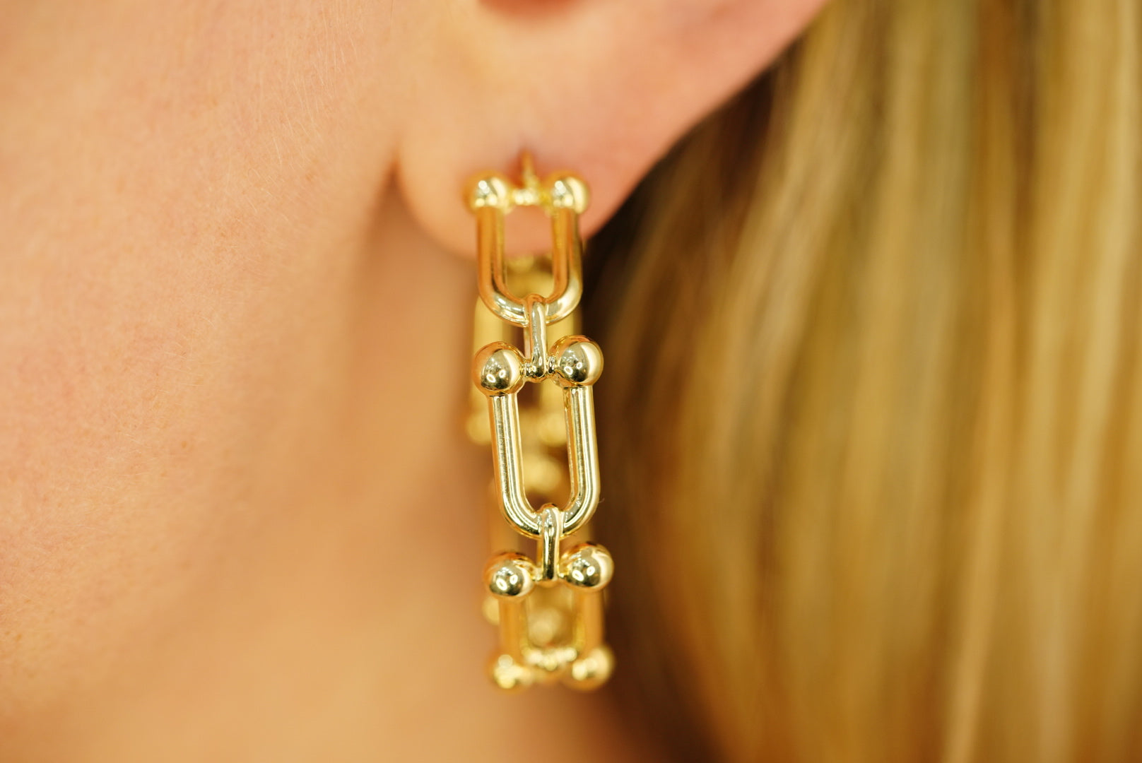 14k Rectangle Dots Hoops