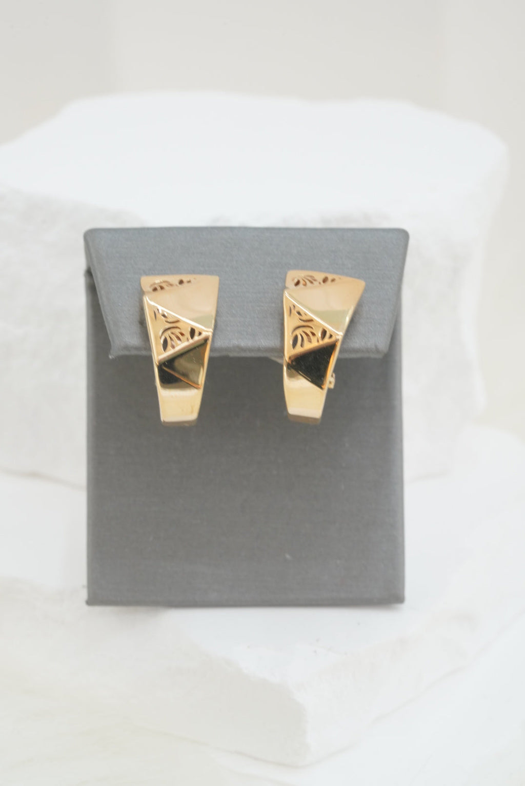 14k Earrings - Zig Zag Design