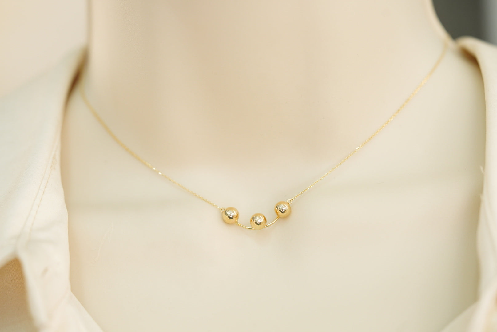 14k Set Balls Necklace and 2 pairs of Earrings