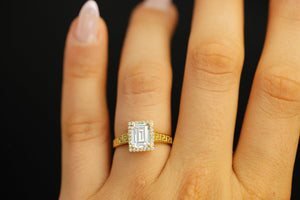 10k Rectangle Crystal Abstract Design Engagement Ring