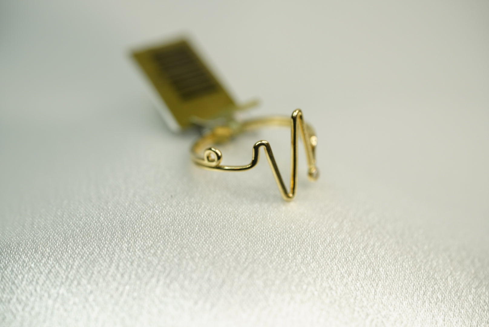 14k Triangular Lines Ring