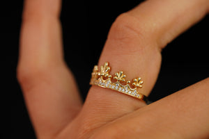 14k Crown Crystal Ring