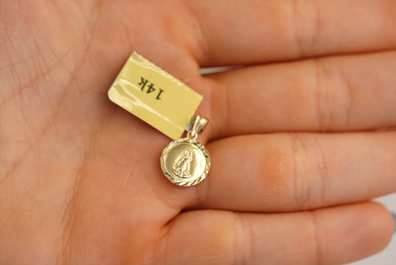 14k Virgen de Caridad del Cobre Pendant