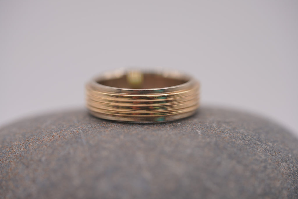 14k Alliance Ring - Sleek Design