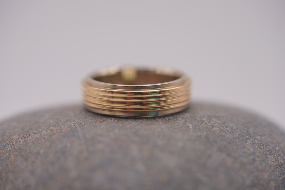14k Alliance Ring - Sleek Design