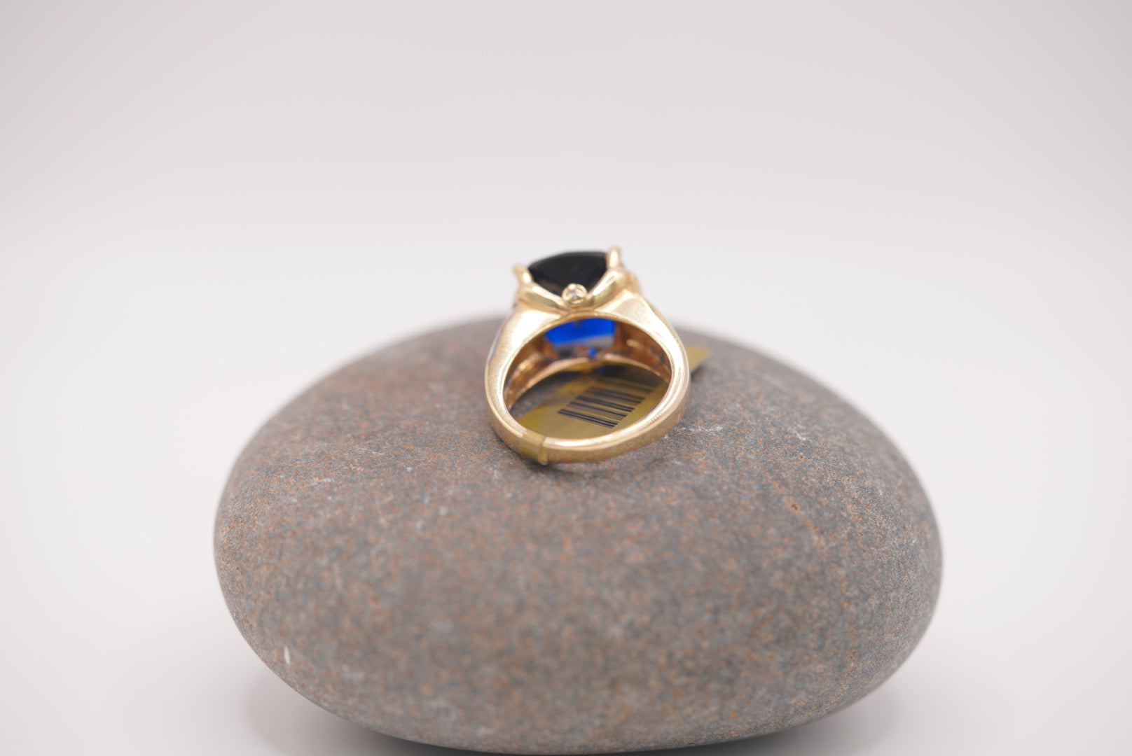 14k Women’s Ring - Blue Stone
