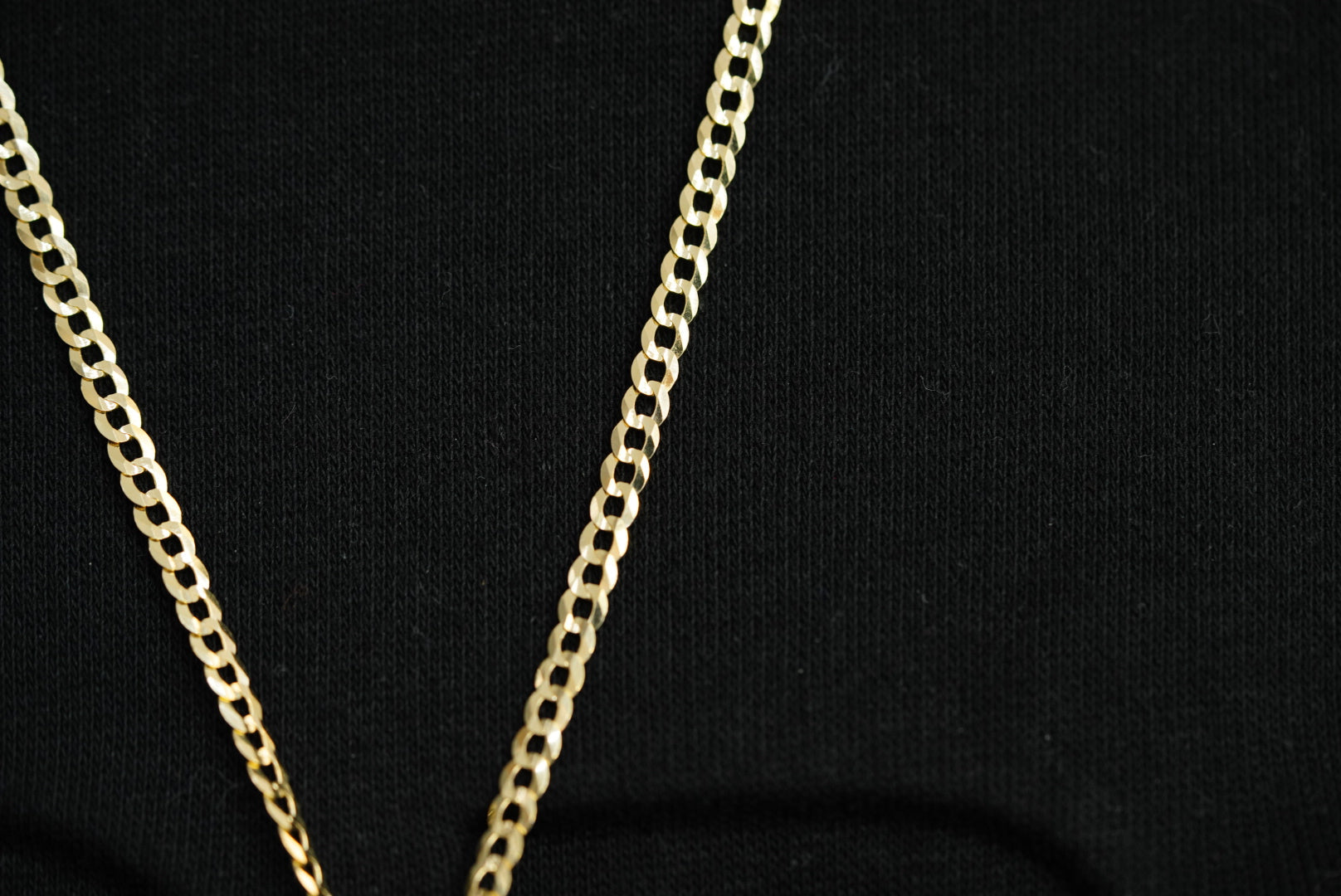 14k Indio Pedant with Diamond Cut Chain