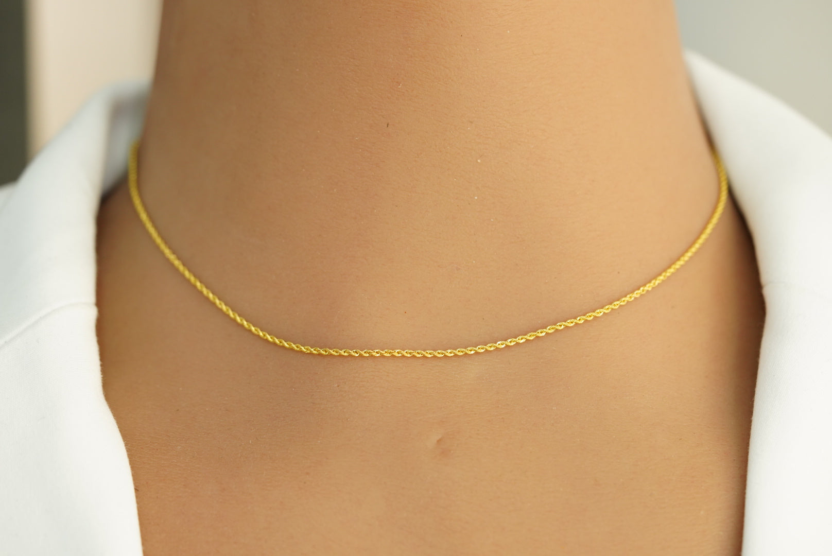 18k Rope Chain with Round Pendant