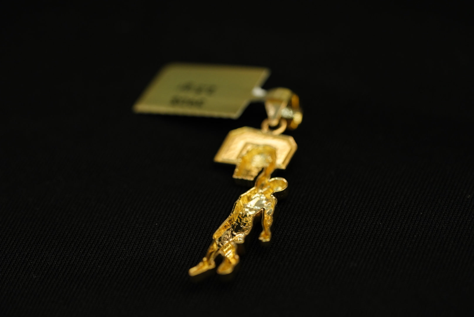 14k Basketball Player Pendant