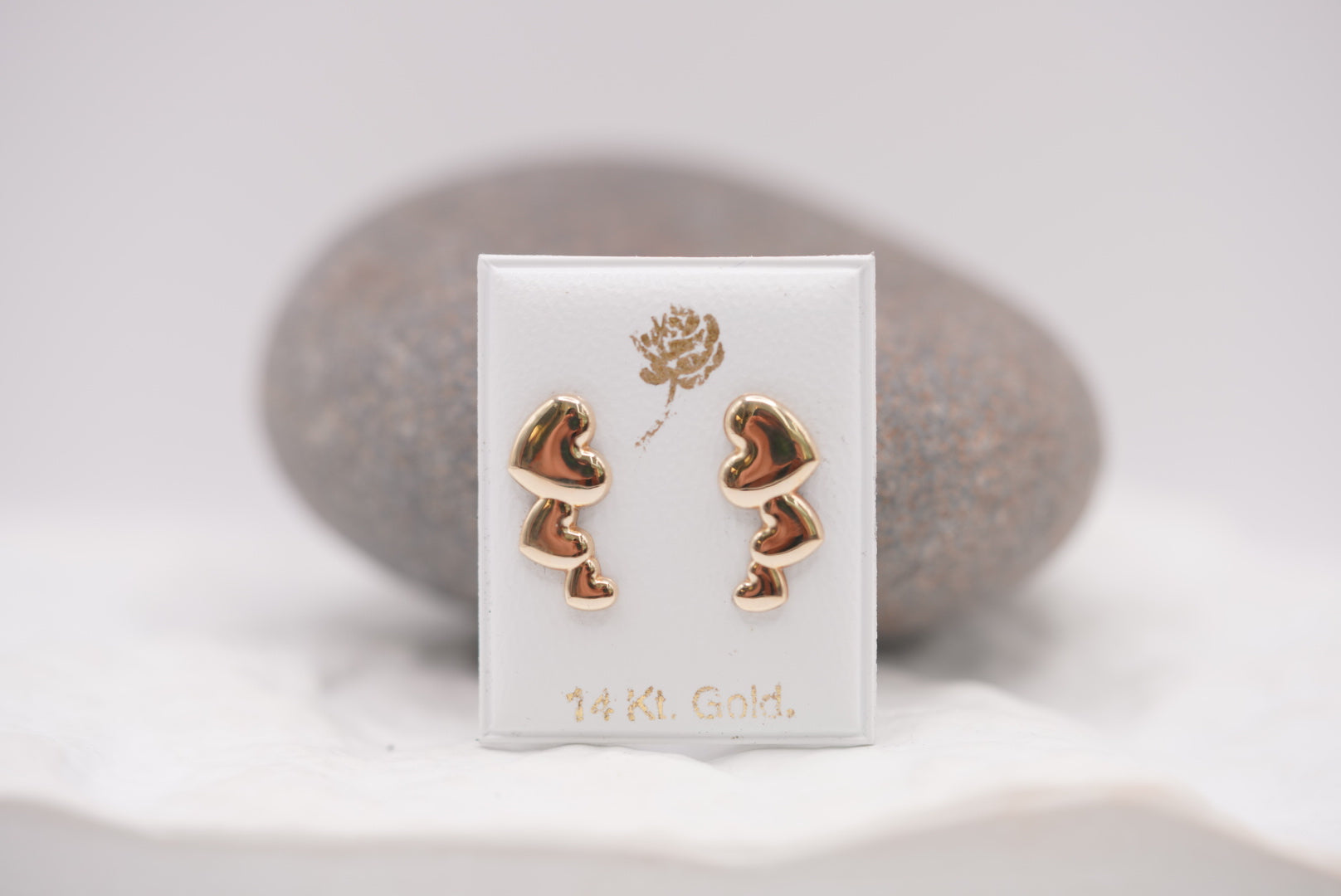 14k Women’s Earrings - Heart Rows