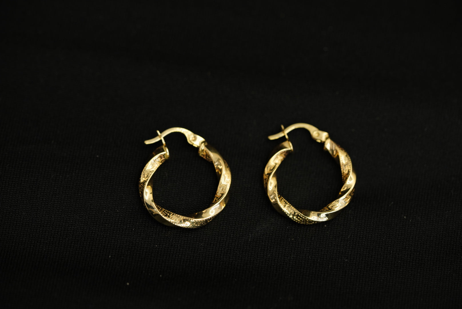 14k Small Abstract Design Hoops