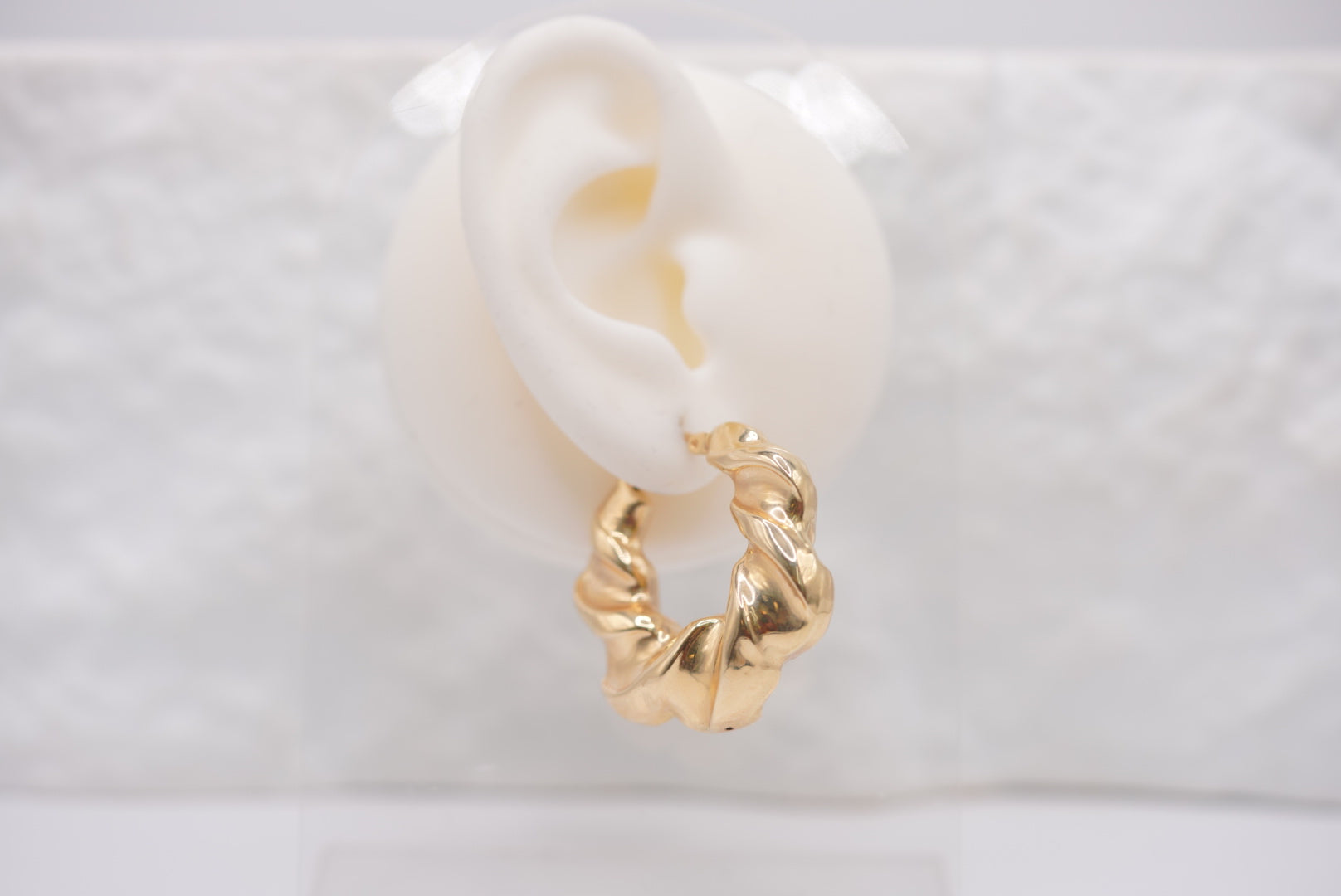 14k Hoop Earrings - Urban Twist