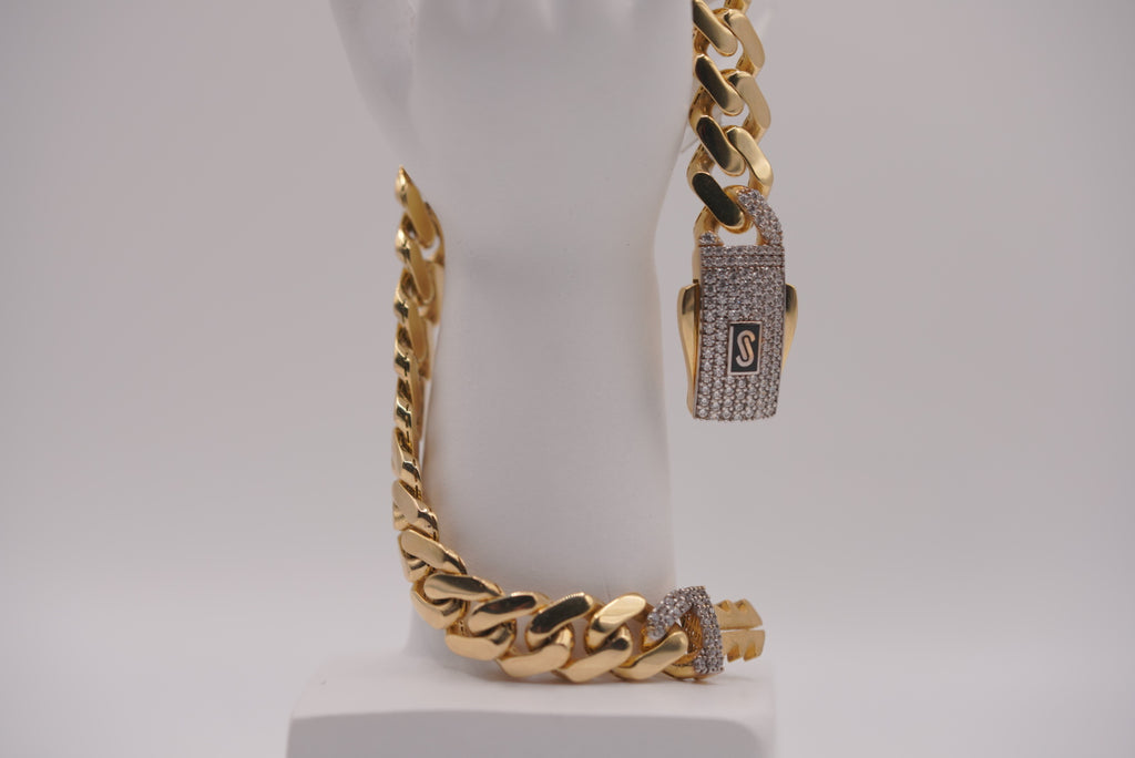 10k Monaco Bracelet - Timeless Elegance