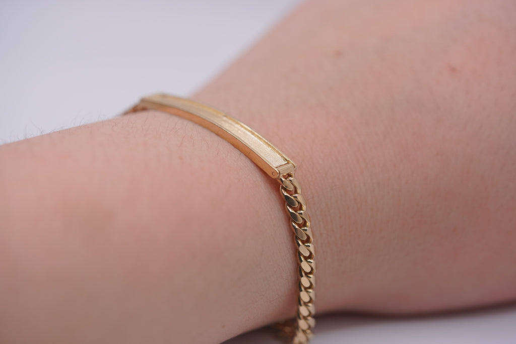 10k Plate Bracelet - Elegant Beauty
