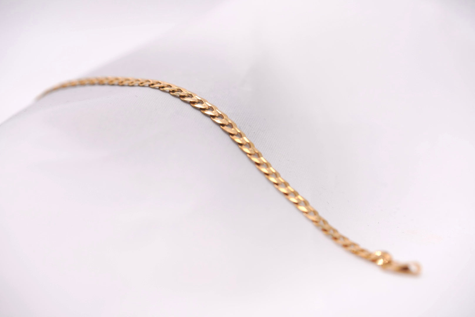 10k Diamond Cut Bracelet - Delicate Love
