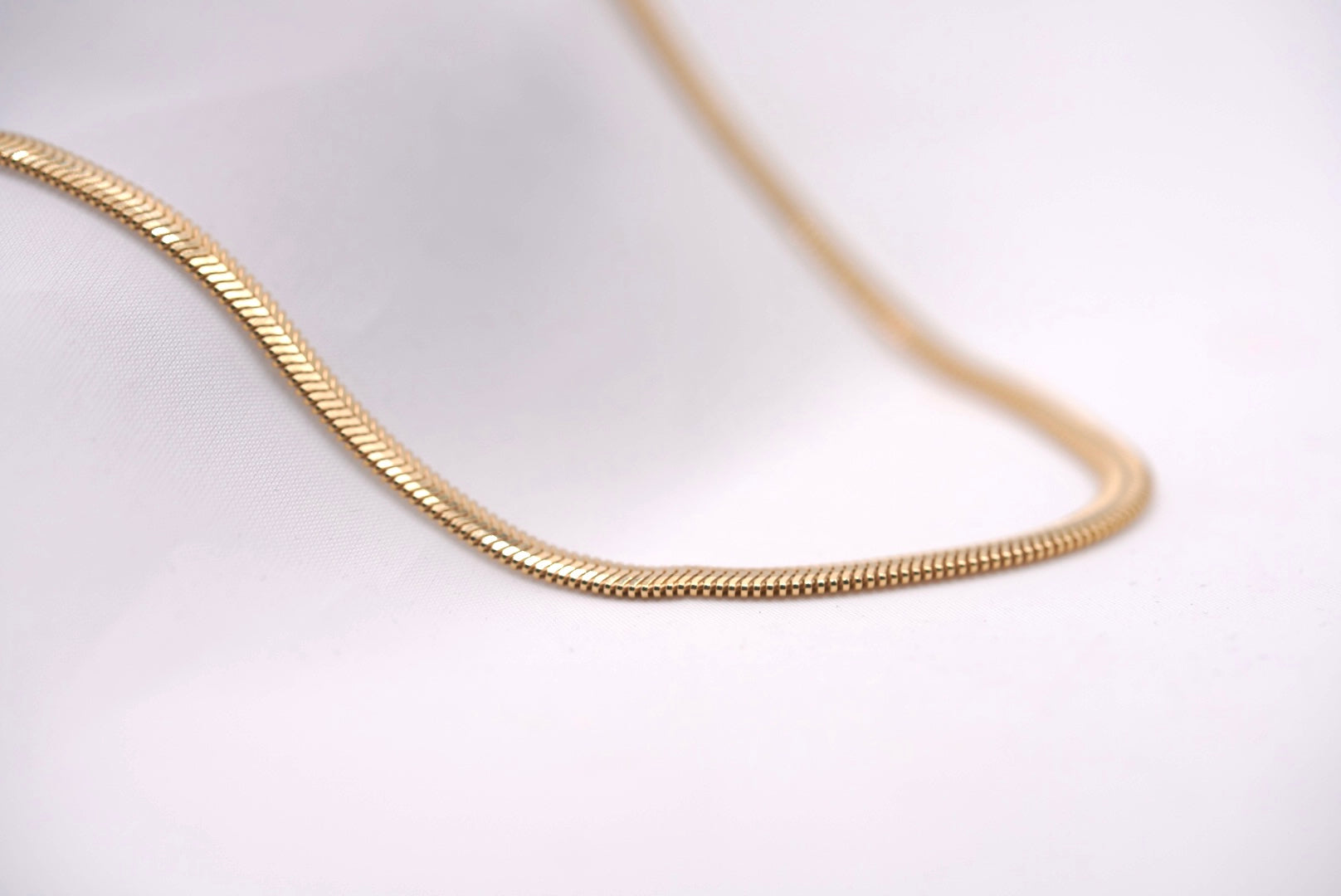 14k Omega Necklace - Majestic & Bold