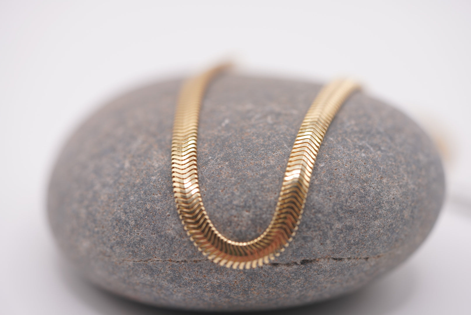 14k Omega Necklace - Majestic & Bold