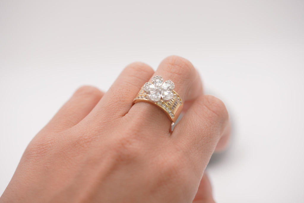 14k Women’s Ring - Crystal Flower