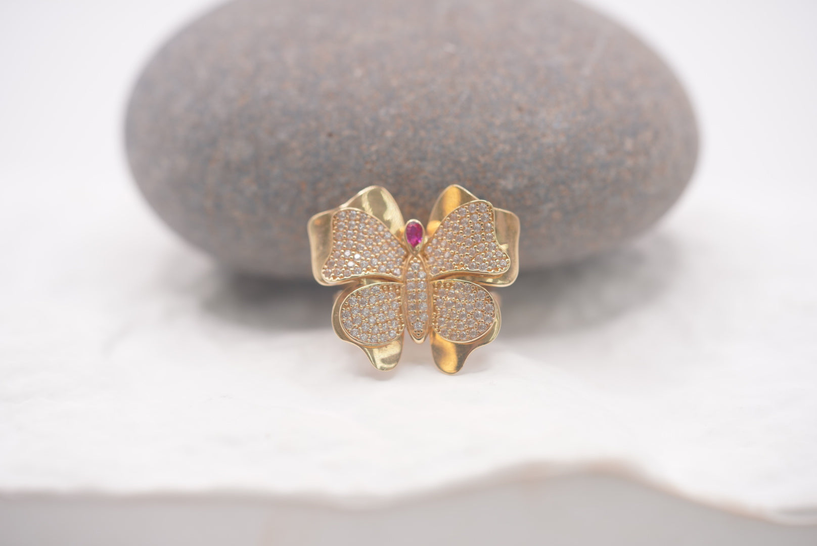 14k Women’s Ring - Butterfly Whispers